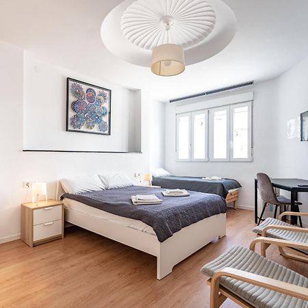 Versus Rooms Valencia Luaran gambar